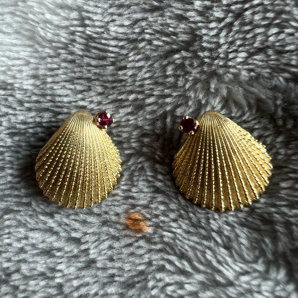 Tiffany ruby clamshell earrings